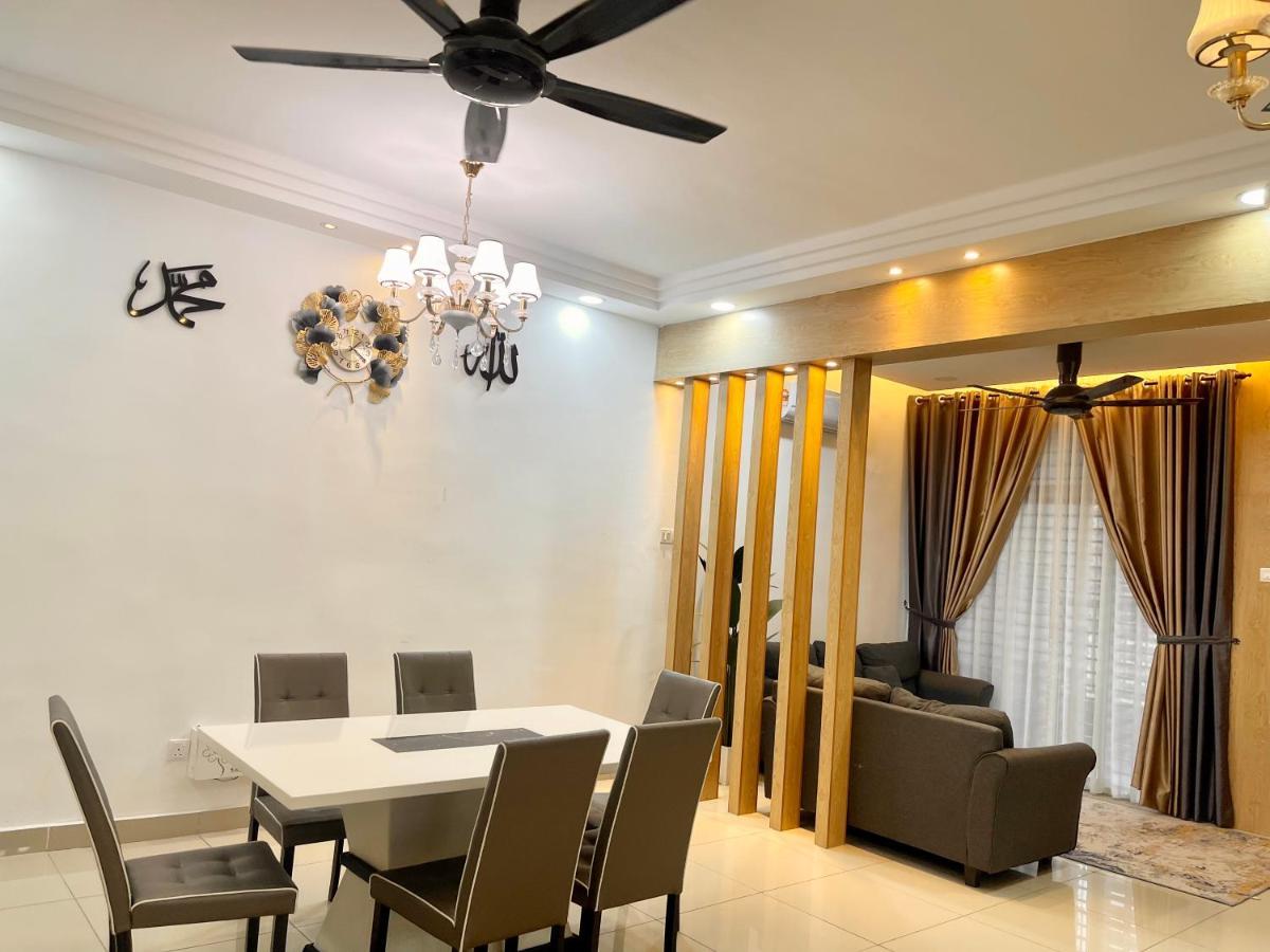 Sofiamuslim Homestay Putrajaya- Near Alamanda Mall & Federal Government Administrative Centre Kompleks Abcdef Ngoại thất bức ảnh